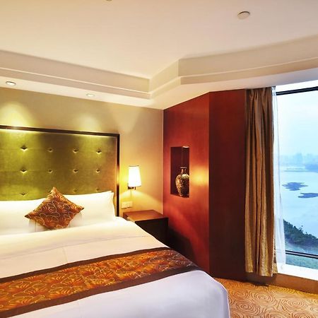 Guangxi Wharton International Hotel Nanning Exterior foto
